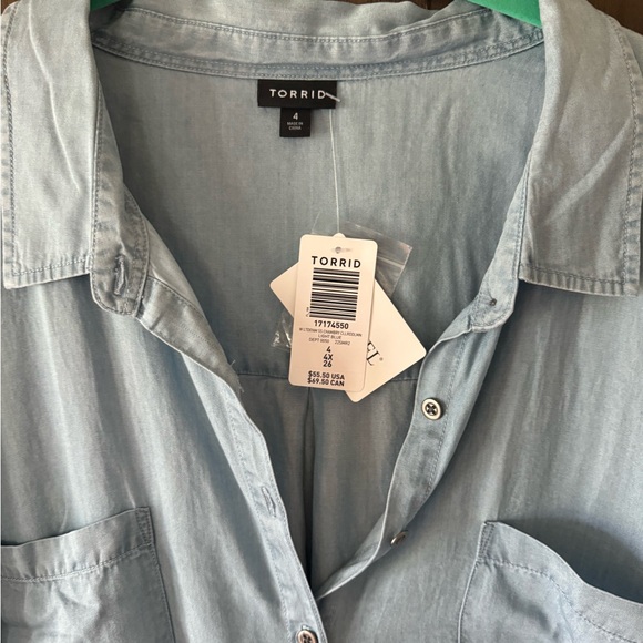 NEW✨TORRID Dolman Chambray Size 4 - Picture 7 of 8